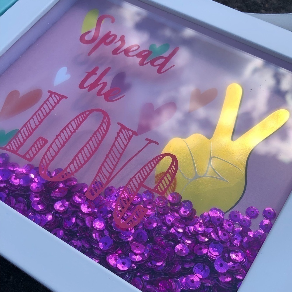 𝅺“spread The Love” Kid’s Motivational Decor Sign